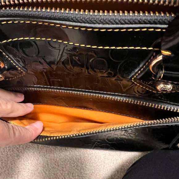 gorgeous , elegant and classic bag - Picture 12 of 14